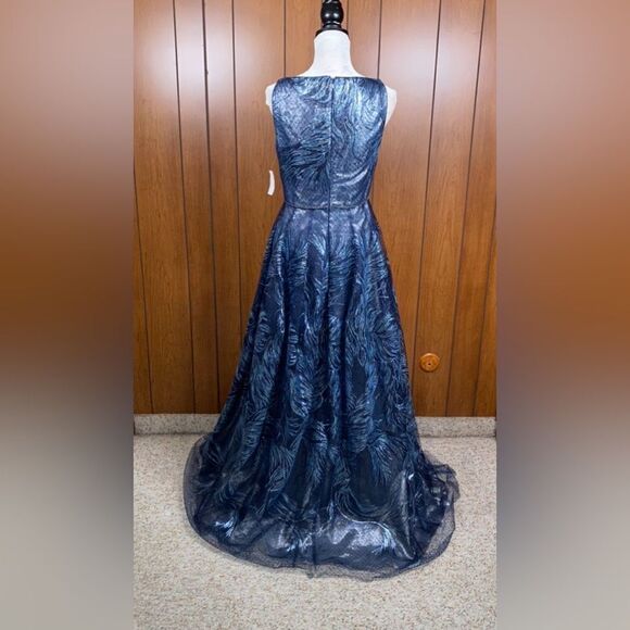 Rene Ruiz Collection Feather Jacquard Fit-&-Flare Gown size 6 - Picture 12 of 15